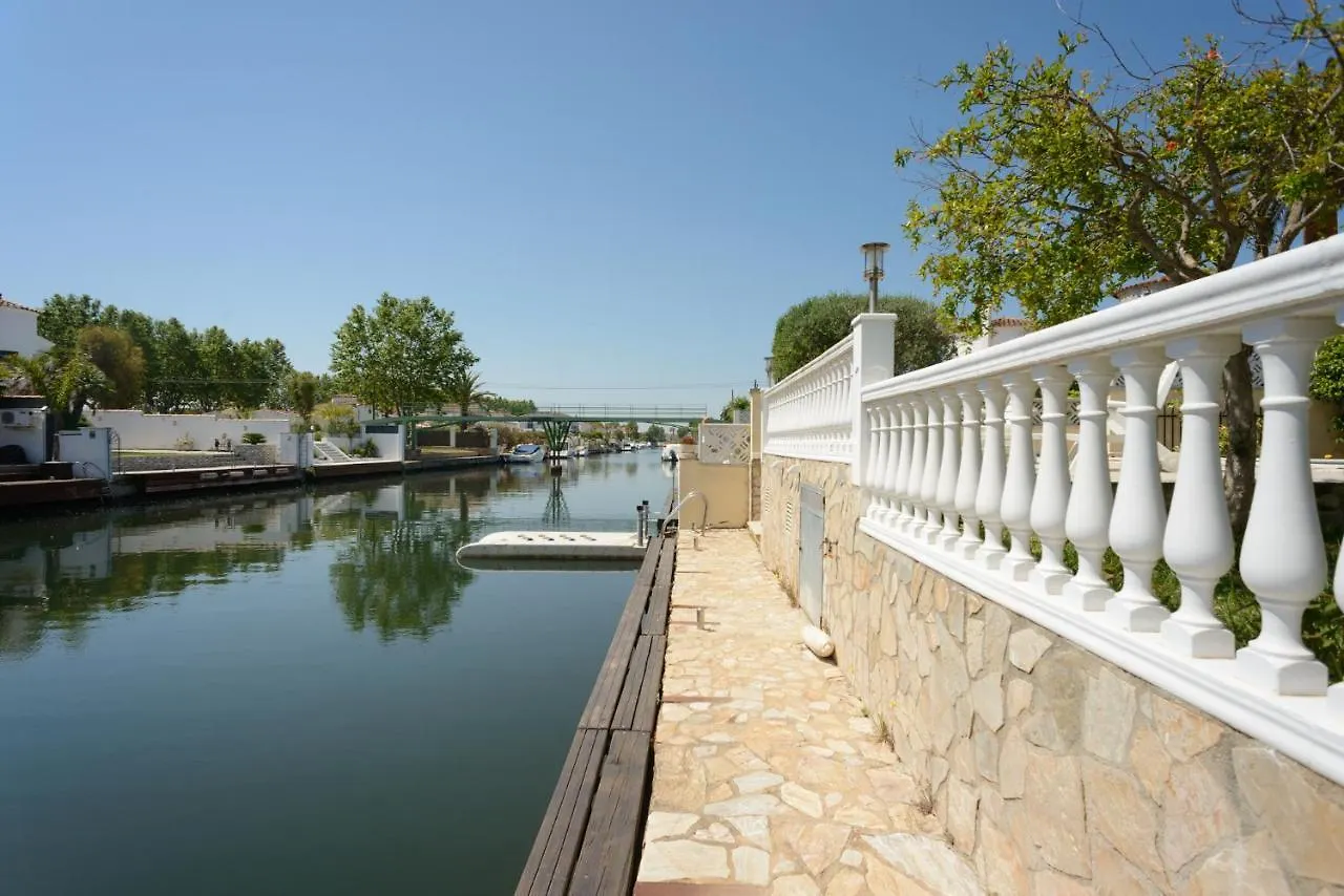 Casa Fluvia Villa Empuriabrava 0*,  Spanje
